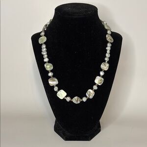Vintage Classic Pearl and Shell Beaded Single Strand Necklace 19”